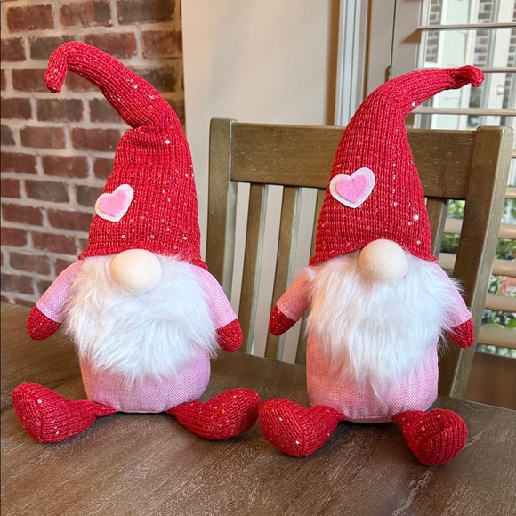 Marshalls Other - Sequin Valentine Sitting Gnome Set